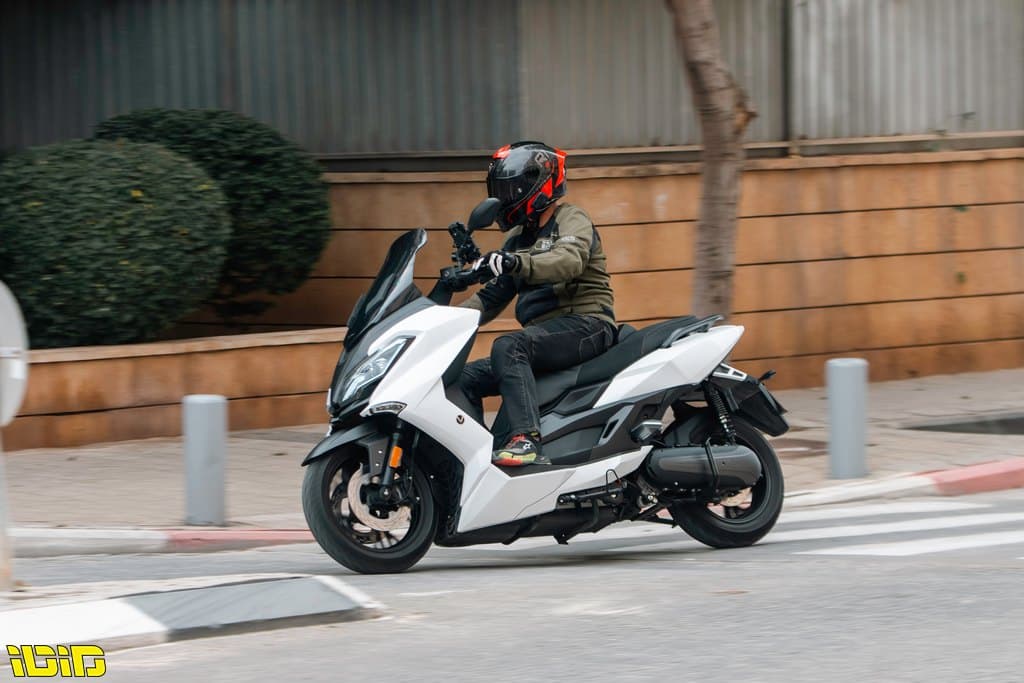 מבחן דרכים: רכיבה ראשונה על Nerva EXE